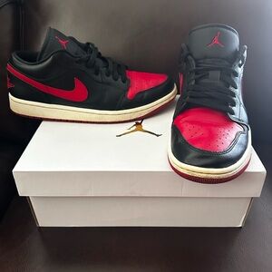 AIR JORDAN 1 LOW “BRED SAIL” MEN’S SIZE 9! PRE OWNED! READ DESCRIPTION FIRST!